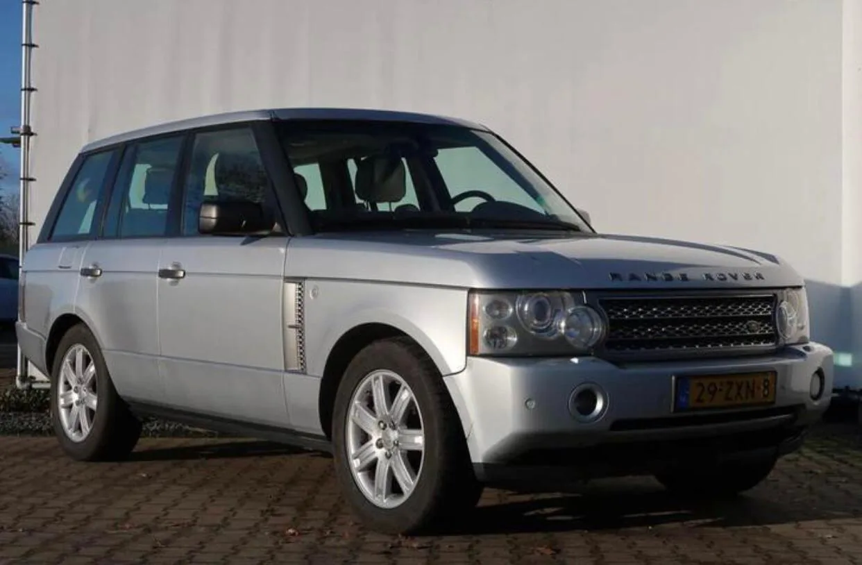 Silver Range Rover sourced in Europe